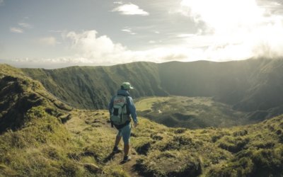 NA ILHA DO FAIAL: CAMINHEI (alegremente) SOBRE 10 VULCÕES